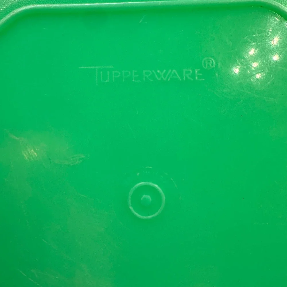 Tupperware vintage microwave